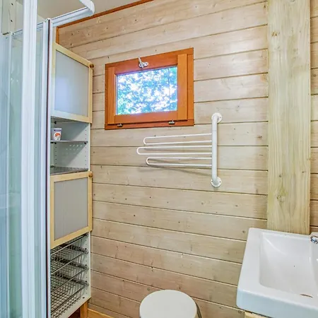2 Bedroom Nice In Bourgnounac